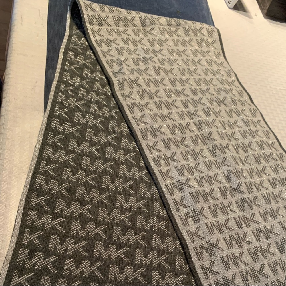 Michael Kors scarf